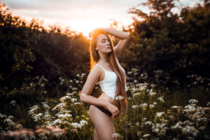 sunset, západ slnka, dievča, girl, art, emotion, feel, hair, glamour, body, sexy, nature, summer, hot, redhead, freckles, spring, gentle, fine