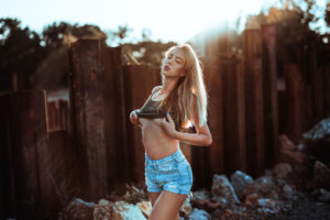 sunset, západ slnka, dievča, girl, art, emotion, feel, hair, glamour, body, sexy, summer, hot, blonde, spring, gentle, fine, spontaneous, Trenčín